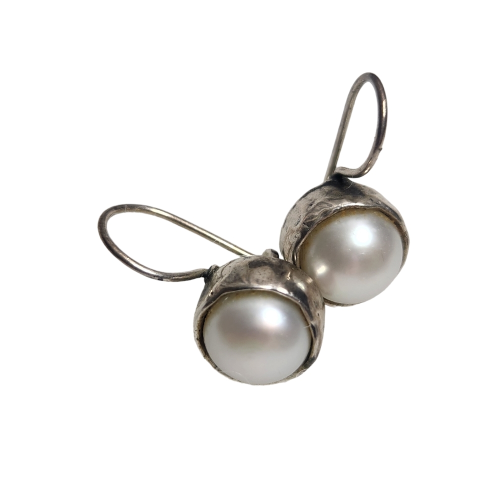 Silpada Sterling Silver Pearl Wire Hammered Round Earrings W1750 Margari…